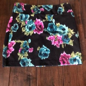 Floral Cotton Skirt size small